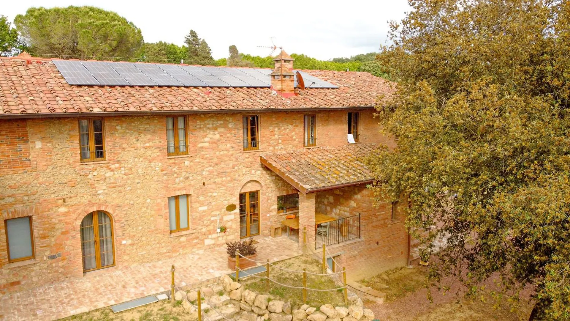 Agriturismo Tenuta I 4 Venti Collesalvetti Lantgård